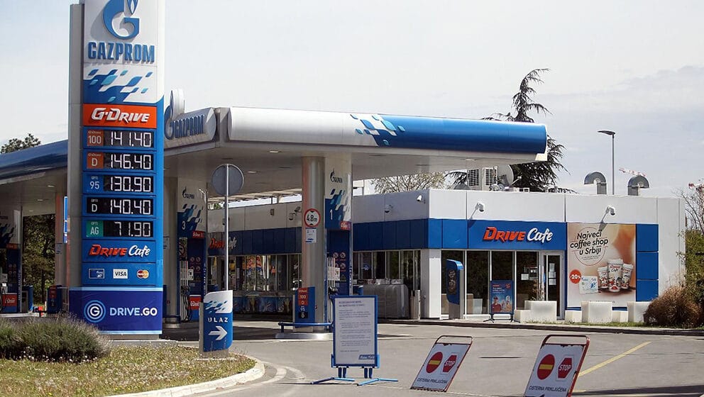 Objavljene nove cene goriva, važiće od 15 sati danas 1