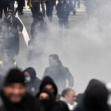 Belgijska policija vodenim topovima i suzavcem rasterala demonstrante protiv kovid restrikcija 6
