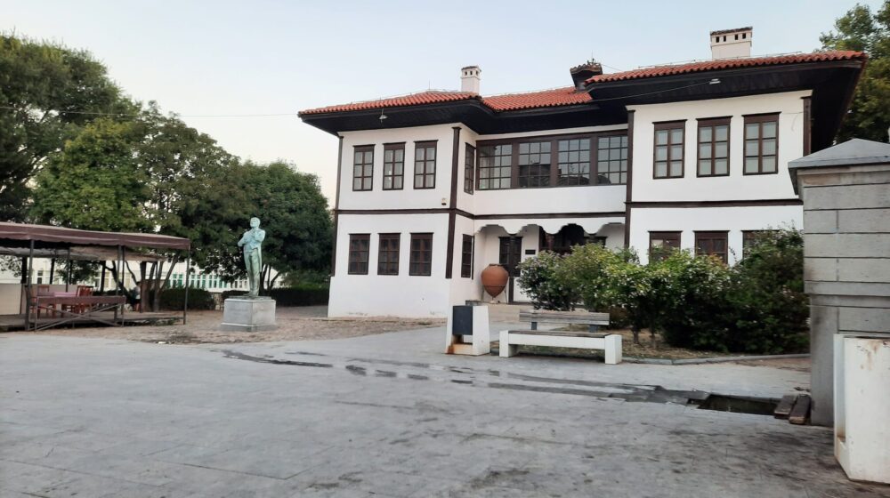 Povećava se broj dece među zaraženima od korone u Vranju 1