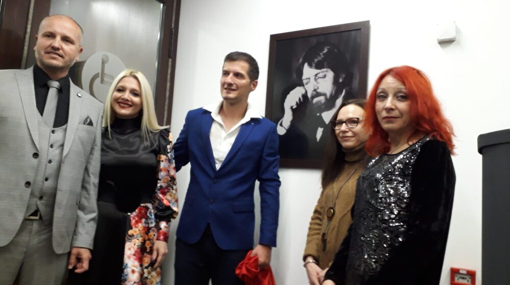 Na pred premijeru "Okamenjenog mora" pozvani i novinari 1