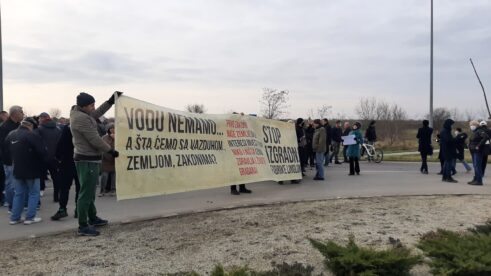 Blokade puteva širom Srbije, zabeleženo više incidenata (FOTO/VIDEO) 48