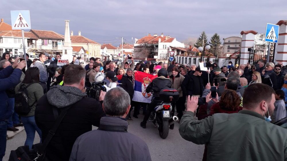Vranje: Poziv članovima SNS i SPS da se pridruže protestima 1