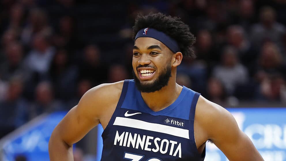 NBA veče vrhunskih centara: Tauns ispratio Embida sa 62 poena, ulepšanih sa deset trojki 1