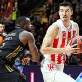 Micić i Larkin se baš sad razgoropadili 11