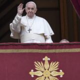 Papa pozvao na dijalog zbog iskušenja povlačenja u sebe 8