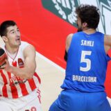 Zvezda izgubila od Barselone u Beogradu 7