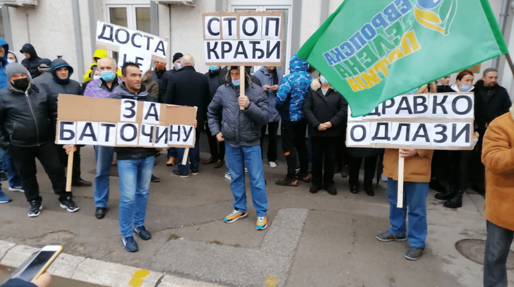 Usvojen sporni budžet opštine Batočina, novinar N1 udaljen sa javne sednice 1