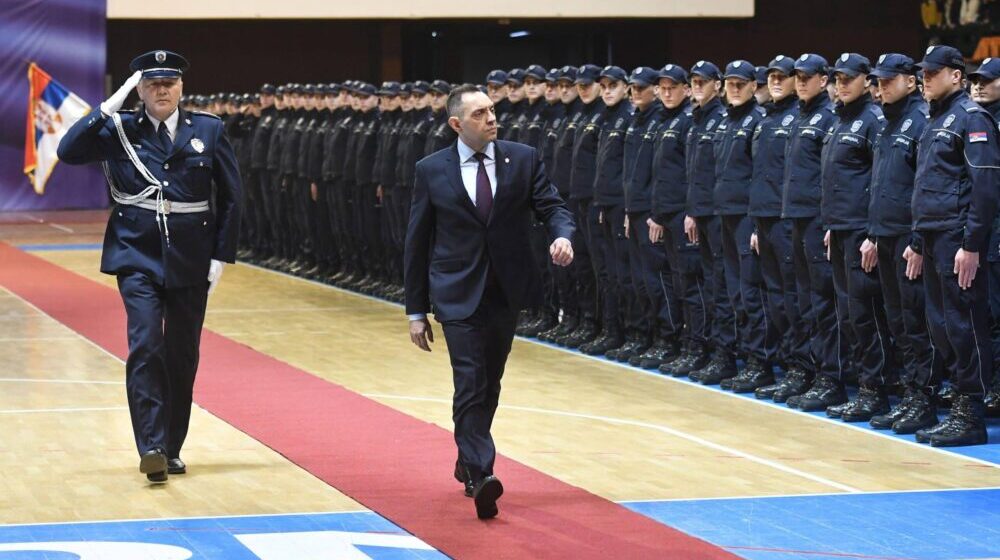 Vulin najavio povećanje plata policiji, pozvao žene da prijave nasilje i obećao veće kazne za nasilnike 1