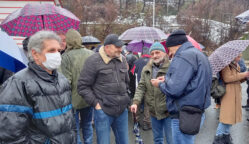 Blokada u Užicu_Foto_Nenad Kovačević (3) Među demonstrantima u Užicu i protivnici nošenja zaštitnih maski (FOTO/VIDEO) 11