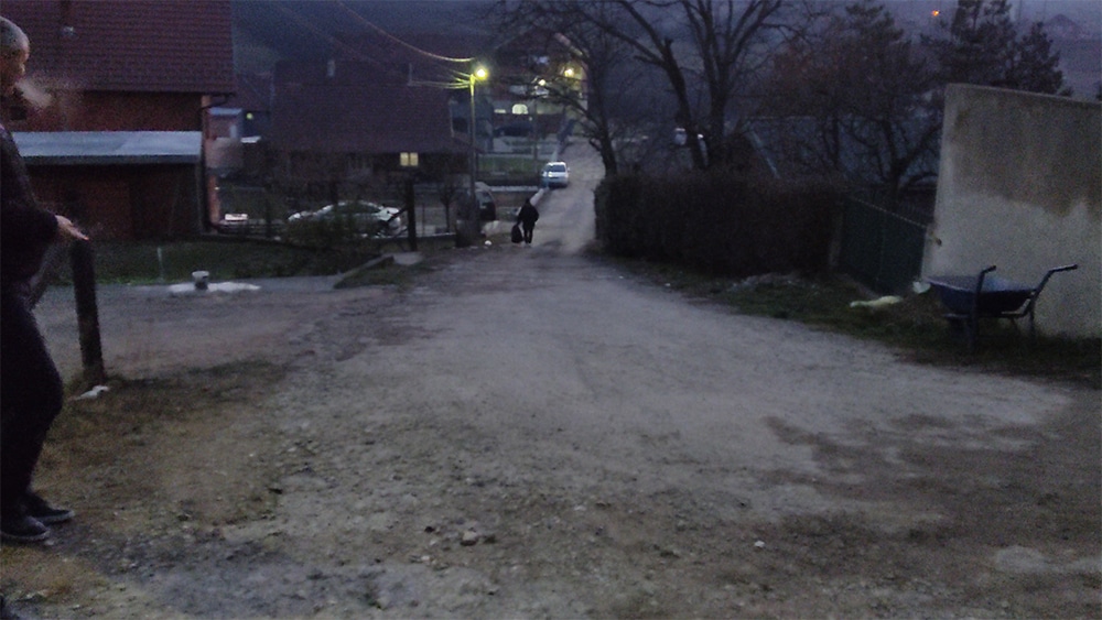 Kragujevac: Život u Bresničkoj ulici bez asfalta, uličnog svetla i kanalizacije (FOTO) 2