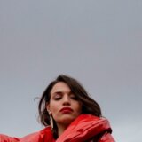 Odavanje počasti ličnim i kolektivnim emocijama: Performans umetnice Dee Džanković "Seansa" 5