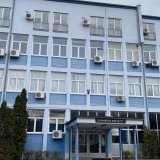 Subotica: Studenti Ekonomskog fakulteta u blokadi, fizički blokirali zgradu 6