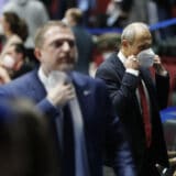 Armani "pod ključem" 9