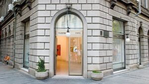 Ukradena slika "Uspenje" Zdravka Vučinića iz galerije ULUS-a 12 Galerija ULUS