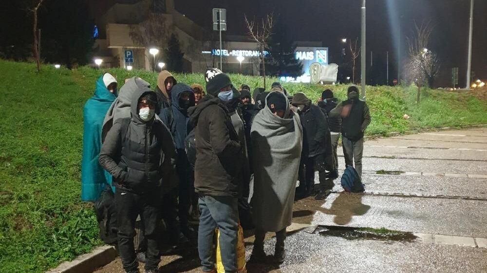 Carinici kod Niša pronašli 28 ilegalnih migranata 1
