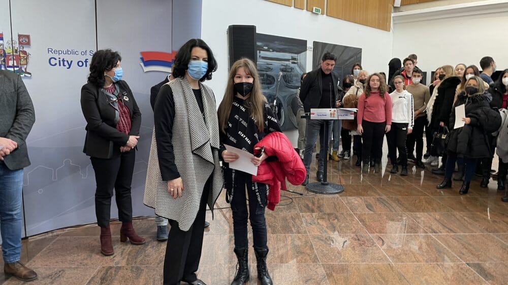 U Nišu 233 učenika osnovnih i srednjih škola dobilo pohvale i novčane nagrade 1