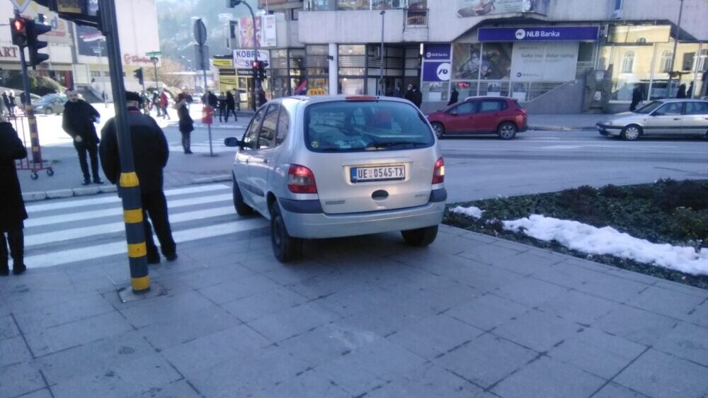 Užice: Taksista prekinuo štrajk glađu posle šest dana, postignut dogovor sa gradskim vlastima 2 Užice: Taksista prekinuo štrajk glađu posle šest dana, postignut dogovor sa gradskim vlastima 2