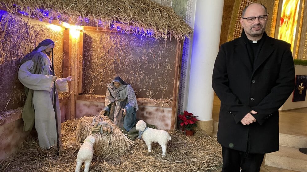 Župnik Trošt održao Božićnu misu u Katoličkoj crkvi u Nišu 1