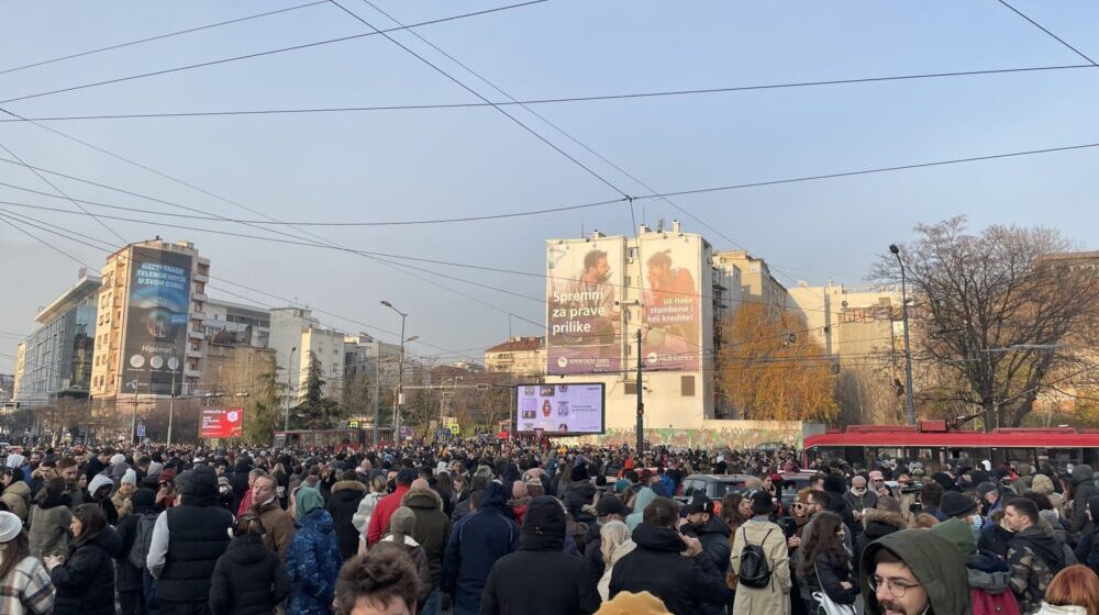 Vašington post o blokadi puteva: Hiljade demonstranata u Beogradu i širom Srbije 1