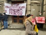 Protest ispred Vlade: Vučić ima rok do Božića da kaže Rio Tintu marš iz Srbije (FOTO) 4