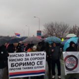 Oko 400 građana blokiralo Novi most u Šapcu 5