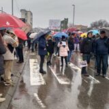 U Pirotu na Golemom mostu u centru grada protestovalo više od 200 Piroćanaca 4