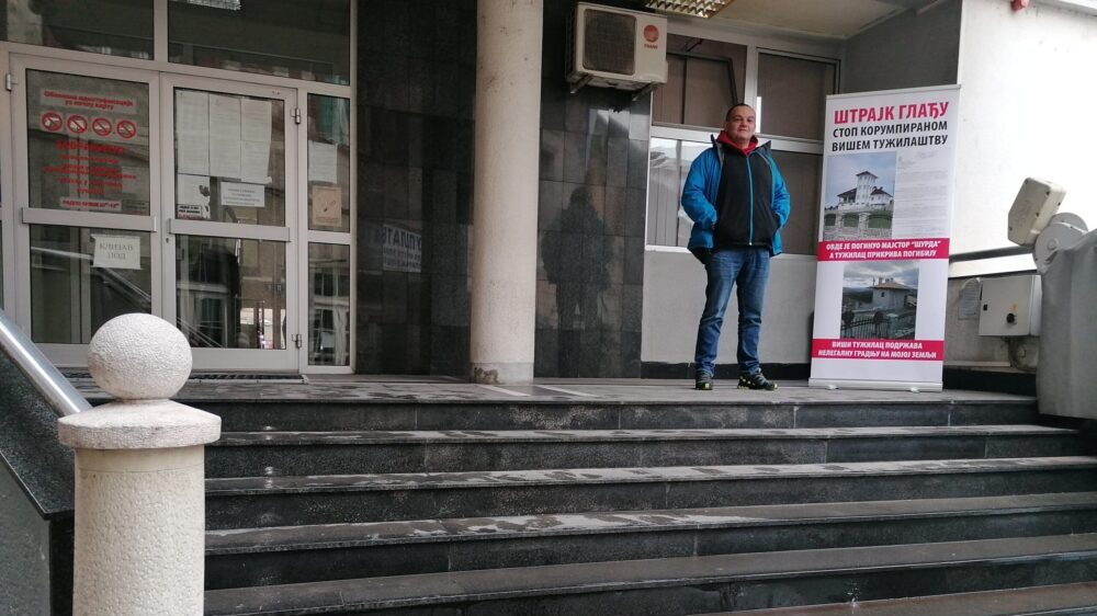 Užice: Štrajk glađu, rođački spor zbog gradnje na jednoj parceli, sumnje i optužbe (FOTO) 2 Užice: Štrajk glađu, rođački spor zbog gradnje na jednoj parceli, sumnje i optužbe (FOTO) 2