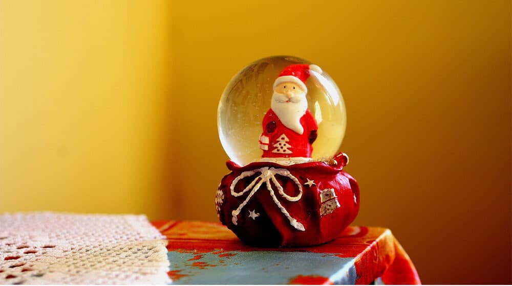 Kragujevac: Hemičari i školarci pripremili novogodišnje ukrase za humanitarnu prodaju 1