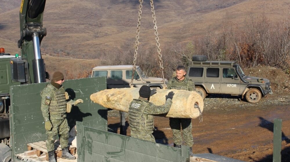 KBS i američki KFOR uklonili bombu tešku 907 kg kod Merdara 1