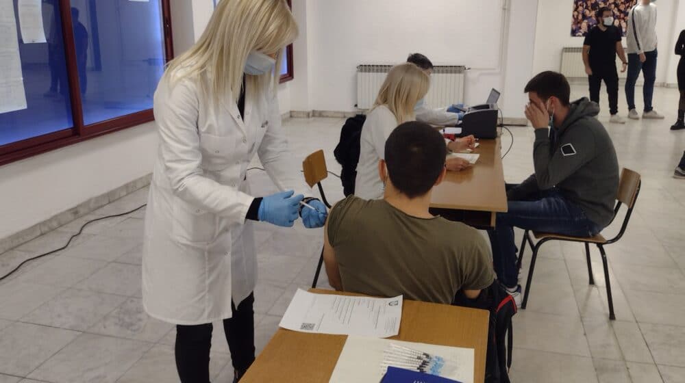 U Kragujevcu manje od hiljadu ljudi u izolaciji zbog kovida-19 1