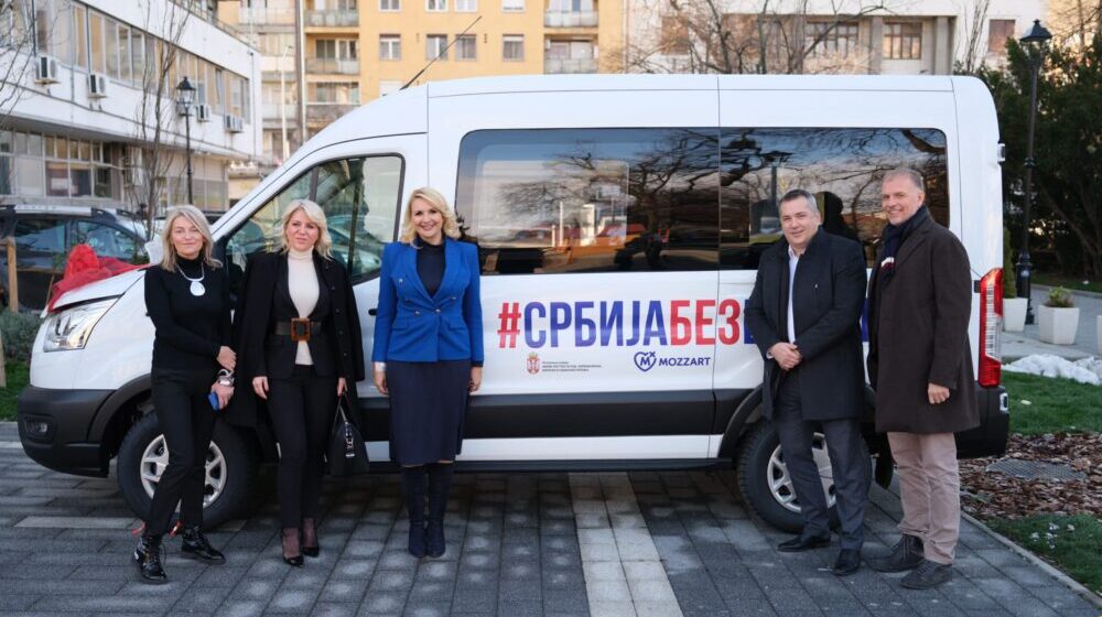 Mozzart u saradnji sa Ministarstvom za rad donirao vozilo za osobe sa invaliditetom 1