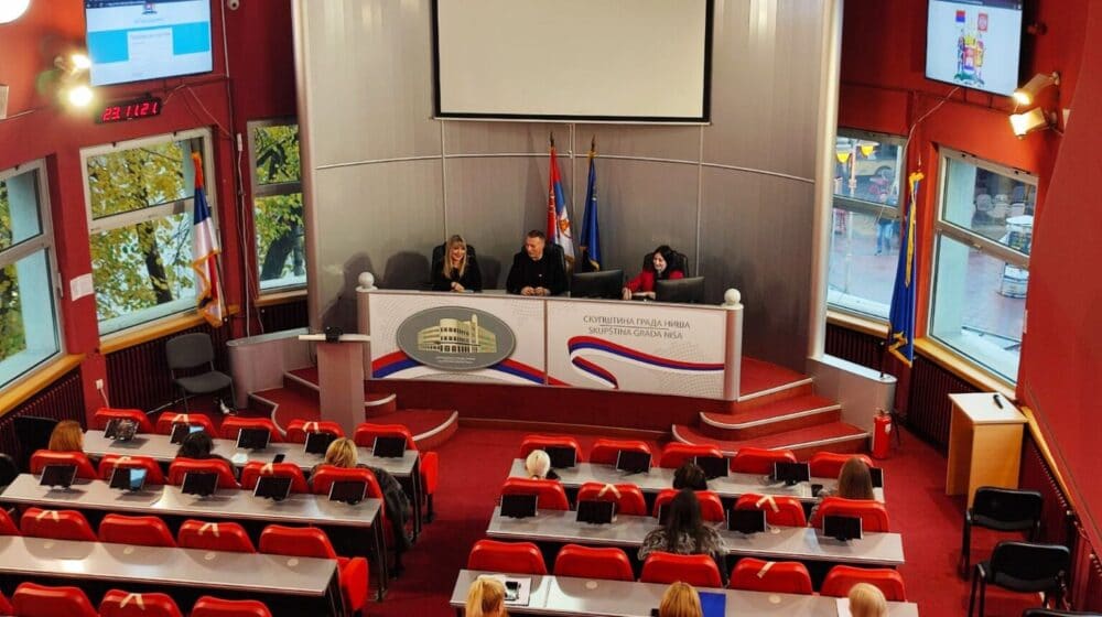 Odbornici Skupštine Niša usvojili budžet manji za 100 miliona dinara 1