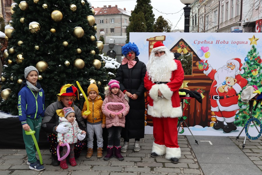 Novogodišnji kutak i program u kragujevačkoj Pešačkoj zoni 2