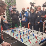 Ko su plavi i crveni u Vučićevoj poruci Godfriju? 7