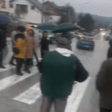 Građani na poziv Ekološkog ustanka blokirali i raskrsnicu u Gornjem Milanovcu (VIDEO) 1