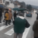 Građani na poziv Ekološkog ustanka blokirali i raskrsnicu u Gornjem Milanovcu (VIDEO) 12