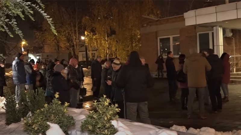 Protest ispred zgrade opštine Obrenovac 1