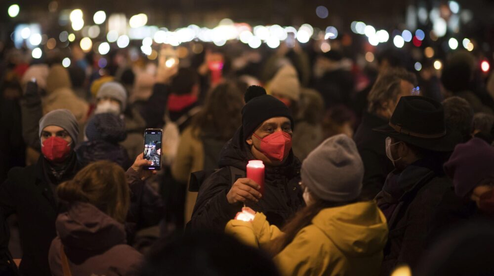 Više od 30.000 ljudi na komemoraciji žrtvama pandemije u Beču 1