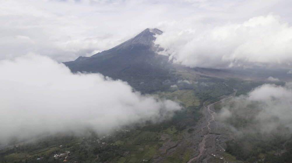 Broj mrtvih u erupciji vulkana u Indoneziji porastao na 34 1