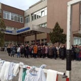 Zdravstveni radnici u Konjicu skinuli bele mantile i kolektivno prekinuli rad 2