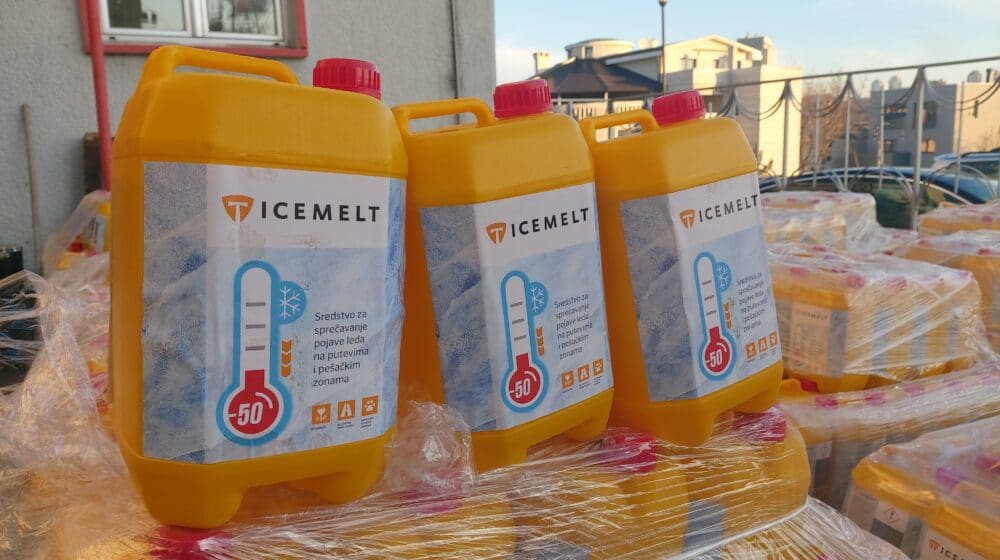 Od danas besplatna emulzija za sprečavanje leda ispred zgrada 1