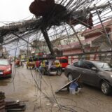 Više od 20 mrtvih u naletu tajfuna na Filipinima 12