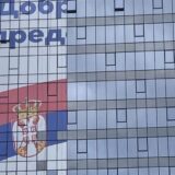Pred dolazak Vučića u Niš na najvišem hotelu se već dva dana postavlja njegov gigantski bilbord 11