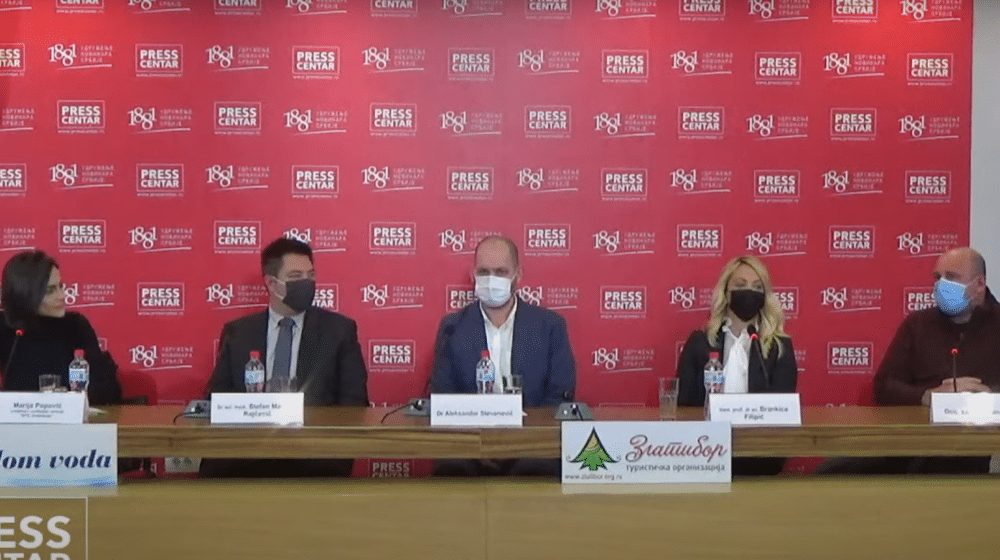 Posledice infodemije u pandemiji: Mladi često veruju da je kovid bezopasan 1 Posledice infodemije u pandemiji: Mladi često veruju da je kovid bezopasan 1