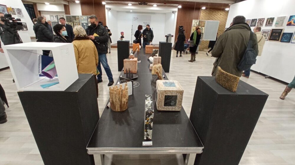 Otvoren 16. Likovni salon u Kulturnom centru Zrenjanina 1