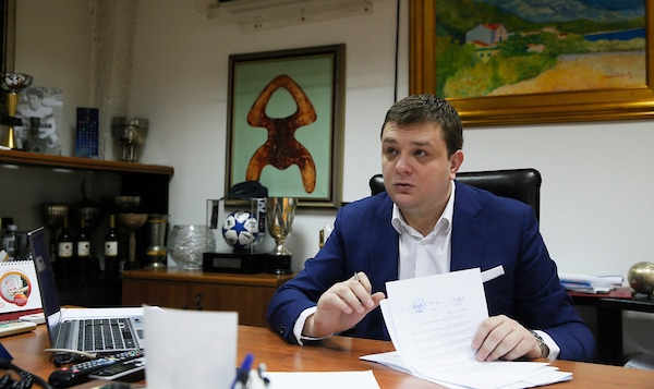 Vazura kontrira Terziću 1