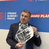 Šebek: Pastor pomešao životinje – od političke hijene do „bezubog lava“ 13