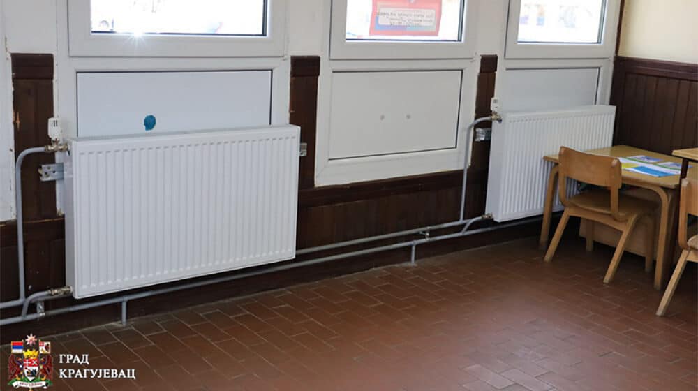 Kragujevac: U školi u Malim Pčelicama topli radijatori greju decu umesto bubnjare 1