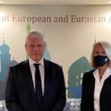 Vučić sutra u Beogradu sa visokom zvaničnicom Stejt departmenta Karen Donfrid   12