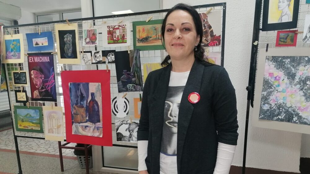 Umetnička škola prikupila preko 30.000 dinara za decu u užičkoj bolnici (FOTO) 6 Umetnička škola prikupila preko 30.000 dinara za decu u užičkoj bolnici (FOTO) 12